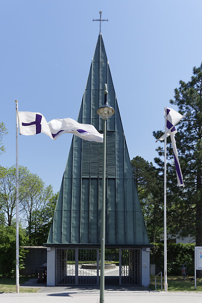 Bild: Kirchturm, Westansicht, von der Straße aus